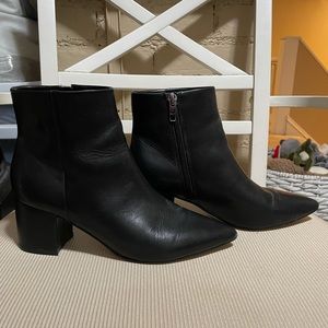 Marc Fisher Black Leather Heeled Ankle Booties - Size 6